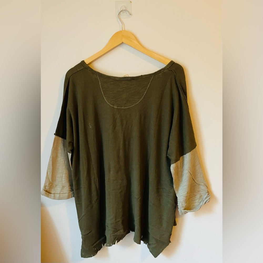 NWT Free People Star Destroyed Henley Top - Picture 3 of 5